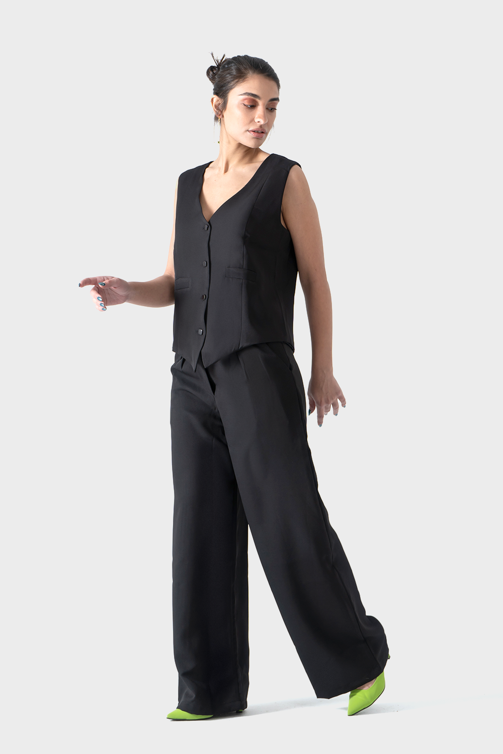 Black Loose Fit Vest Suit, Set Of 2 Pieces